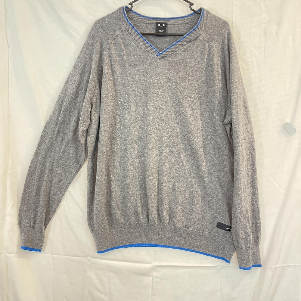 Oakley Sweater Mens 2XL Gray‎ V Neck Tailored Fit Blue Trim Raglan Pullover Knit
